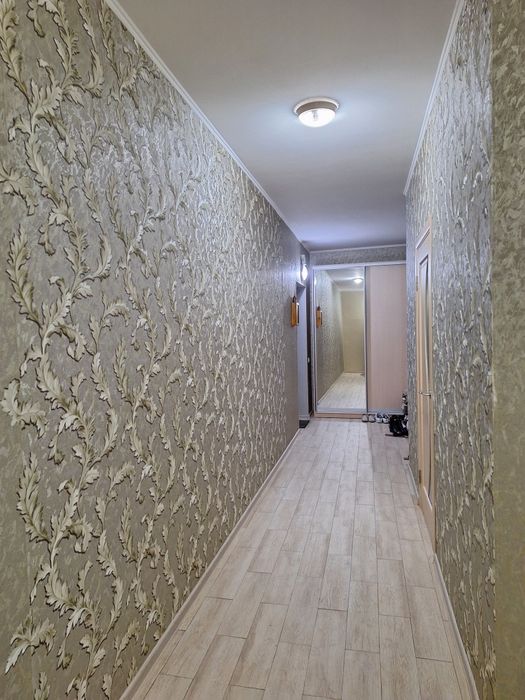 Продається 2 кімнатна квартира з ремонтом