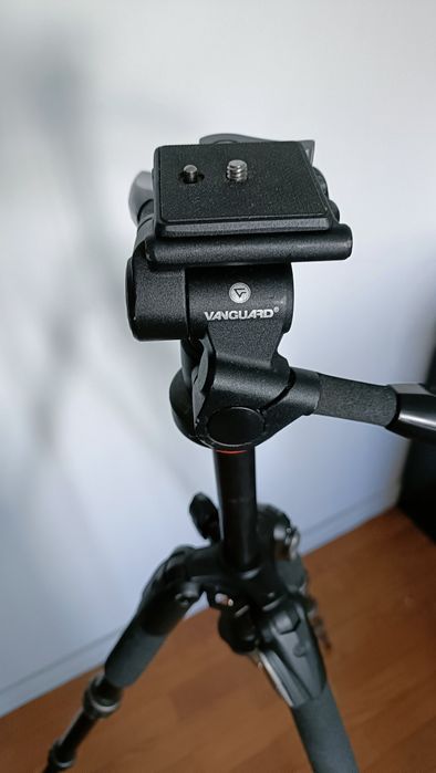 Vanguard Alta 225 CP Tripod64286573405186121