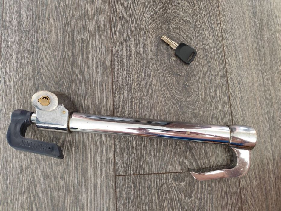 Універсальний замок керма, протиугінний пристрій