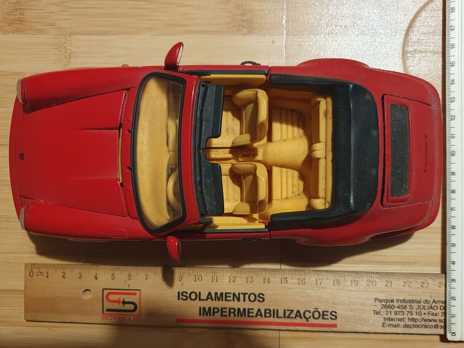 Miniatura porsche carrera 4