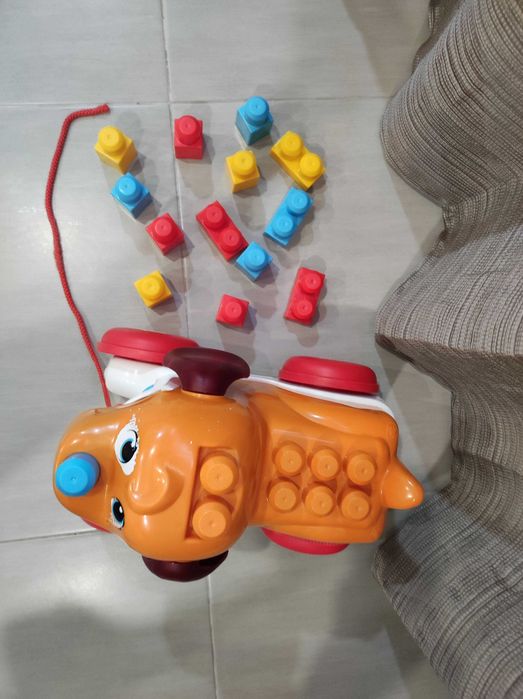 Mega Bloks Cãozinho de Arrastar - BOM ESTADO