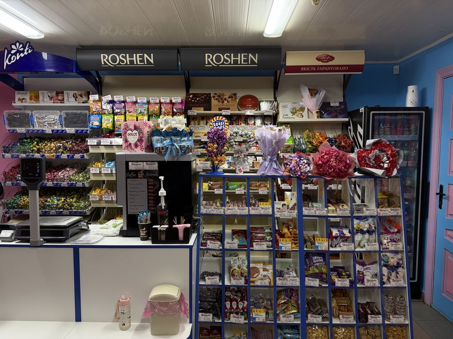 ПРОДАМ магазинчик!!!Солодощі, водичка, кава!!!