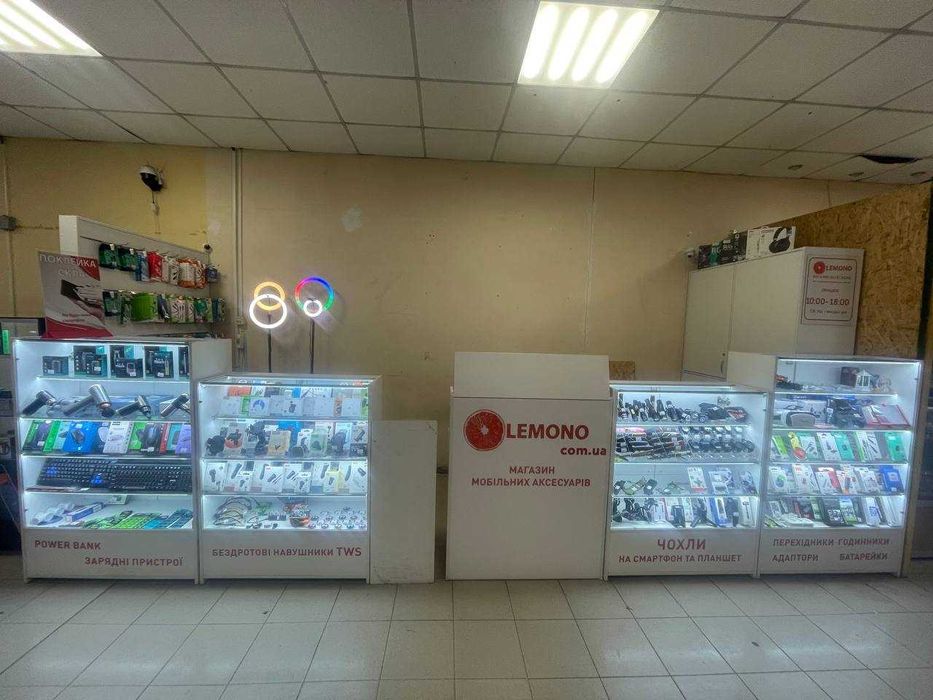 Продаж вітрин для магазину з підсвіткою