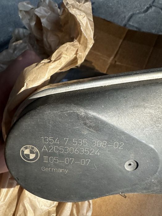 Przepustnica do bmw e60 550i v8