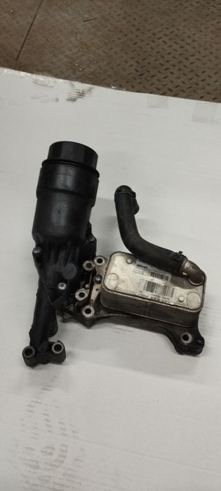 Корпус масляного фильтра на Мерседес ом651