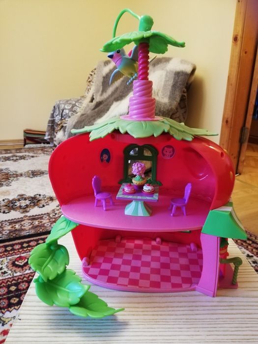 Продам будиночок Шарлотти полунички Strawberry shortcakе.