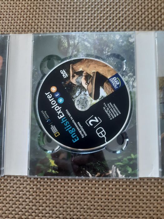 English Explorer New 2 Dogipack: IWB, DVD i 3 audio CD