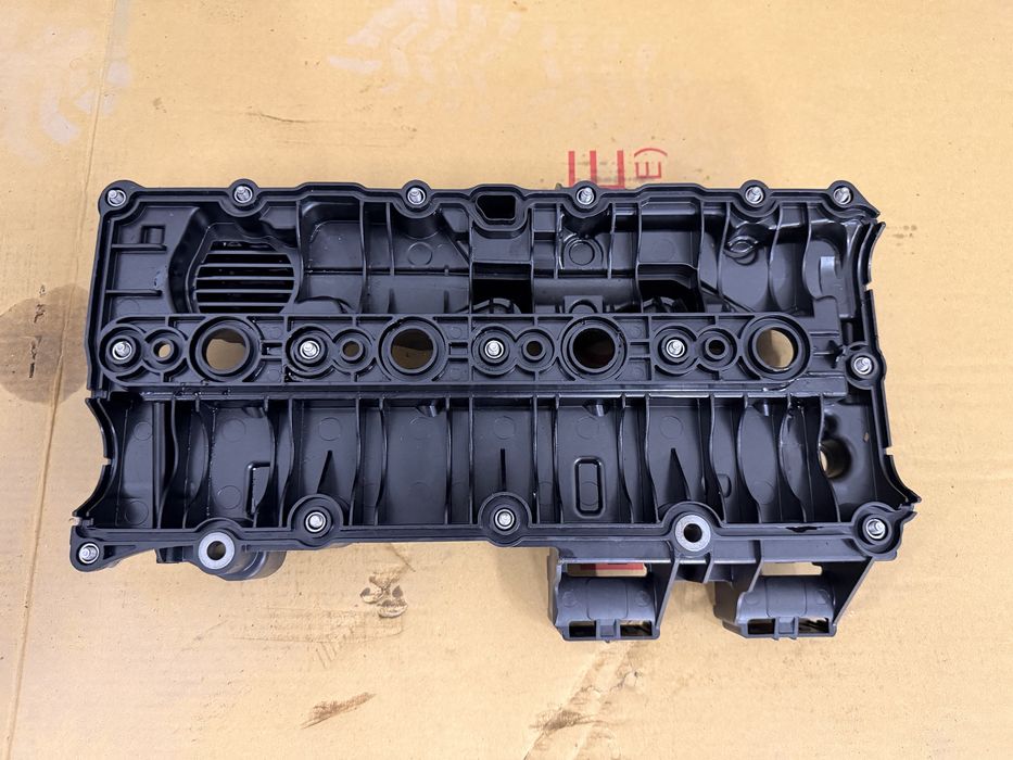 32213460Кришка клапанiв VOLVO S60 II V40 V60 I XC60 I 2.0D