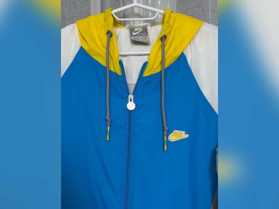 kurtka Nike niebieska geometryczna kapturem M