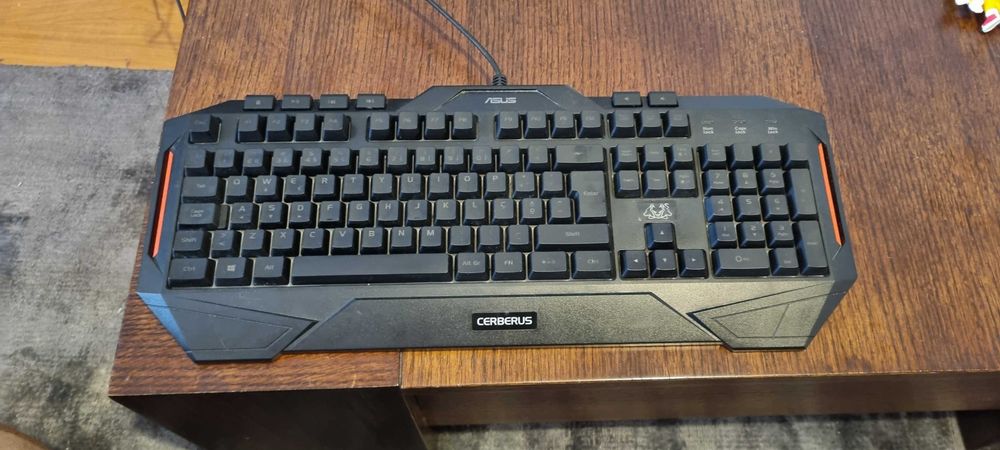 Teclado Gaming ASUS Cerberus