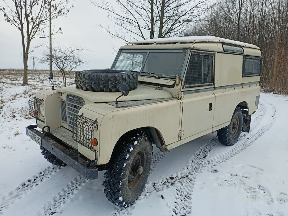Land Rover Defender 2.6 benzyna mały przebieg 45 tyś.