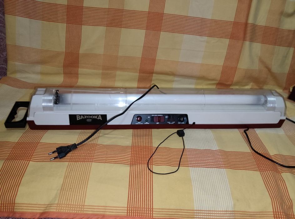 Аварийная аккумуляторная лампа "BAZOOKA"