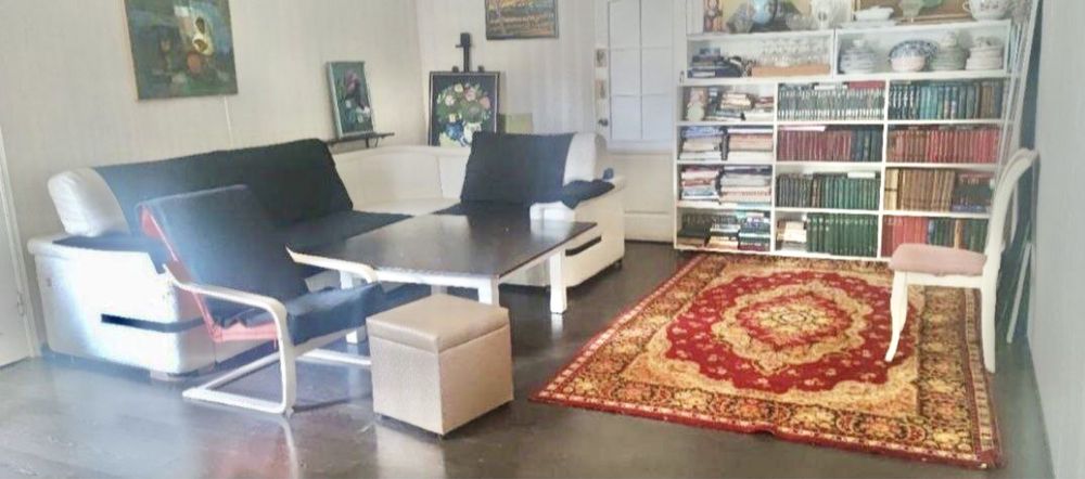 СДАМ 3 комнатную Квартиру ЦЕНТР Пастера Газ Светлая Уютная