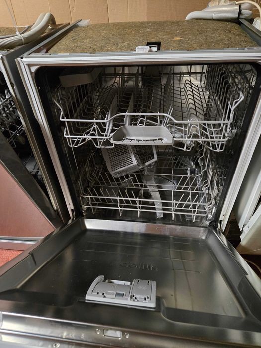 Zmywarka Bosch 60 cm. Pod  blat.Biała. LCD. Biała.LCD.Gwar.Po serwisie