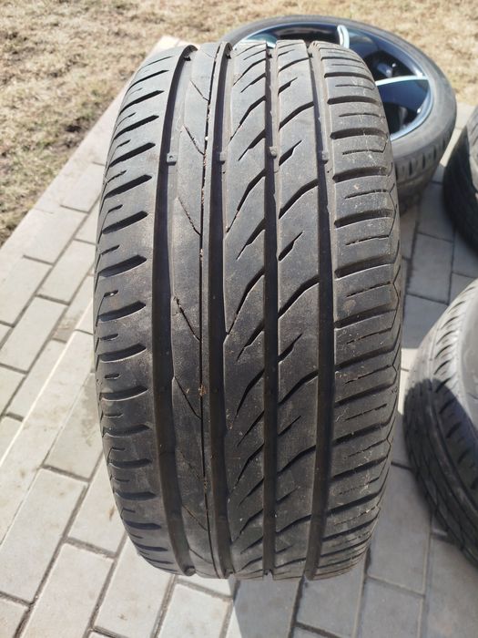 Sprzedam felgi aluminiowe z oponami.