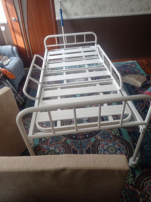 Ліжко медичне трансформер