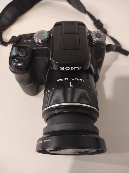 Aparat Sony Alfa 100 + kable + futerał + karta pamięci