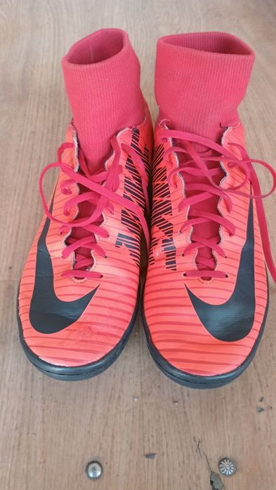 Футзалки найк, адідас, Філа.