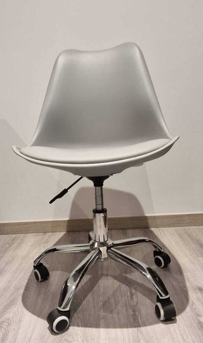 Secretaria + cadeira