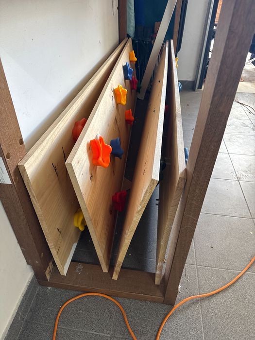 Pranchas come pedras escalada para parede