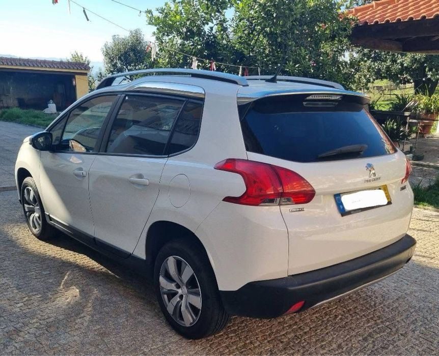 PEUGEOT 2008 BlueHDI Allure