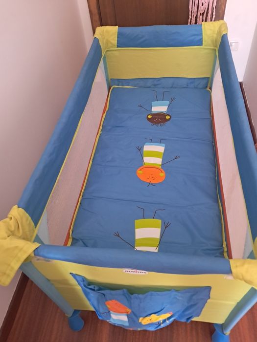 Cama de viagem 2 níveis