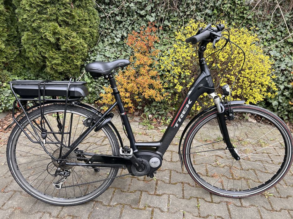 Rower elektryczny TREK 36V 400WH  silnik centralny BOSCH ACTIVE /A