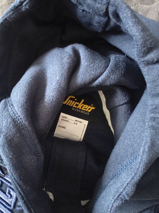 2 bluzy dziecięce Snickers 98/104 + plecak