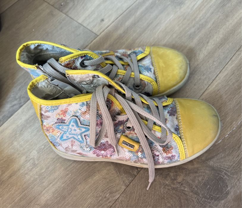 Buty firmy primigi cekiny 30