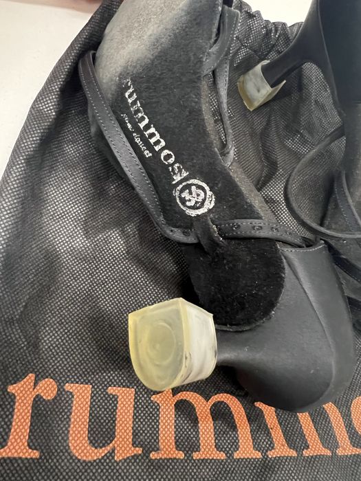 Sapatos dança rummos