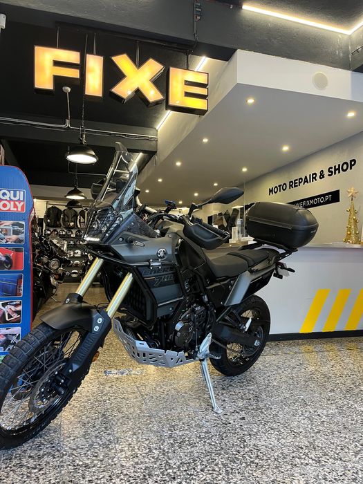 Yamaha T7 Teneré de 2024 com 10000 Kms, como nova e Top Case