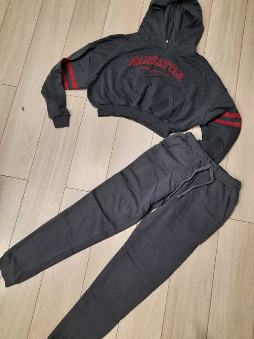 Костюм спортивный джогеры и худи велюровый Reebok  подростковый