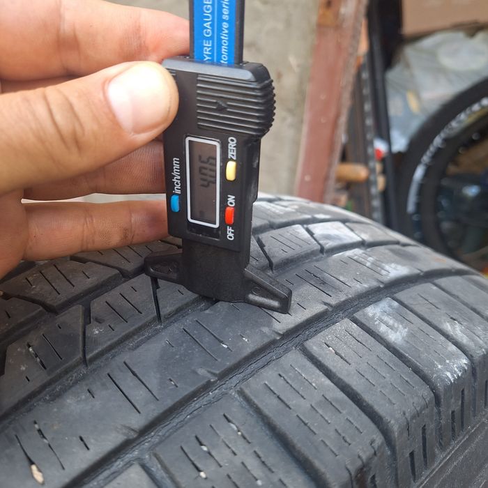 2шини Pirelli Scorpion 225 65 r 17
