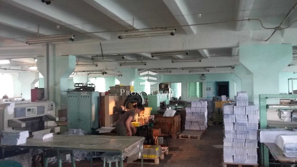 Продаж промислової будівлі 4000 м2