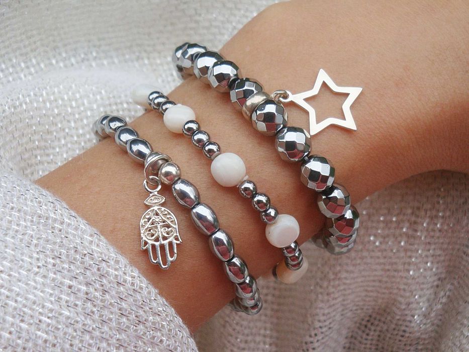 Bransoletki (3szt)z Hematytu z zawieszkami ręką Fatimy,gwiazdką, perły