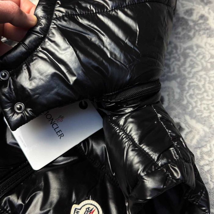 Жилетка Moncler чорного кольору, чоловіча чорна жилетка монклер, безрукавка moncler