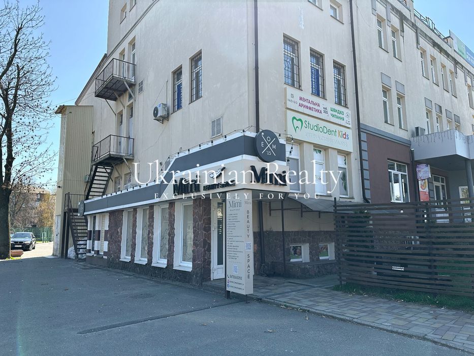 Комерційне приміщення в центрі Борисполя, вільного призначення