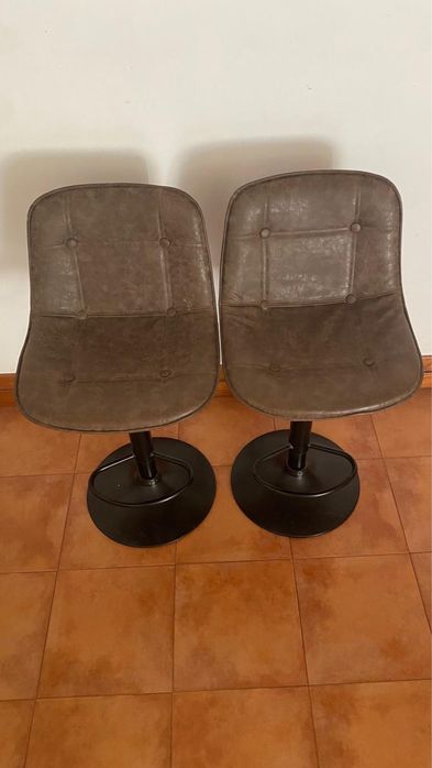 Conjunto de 2 Bancos