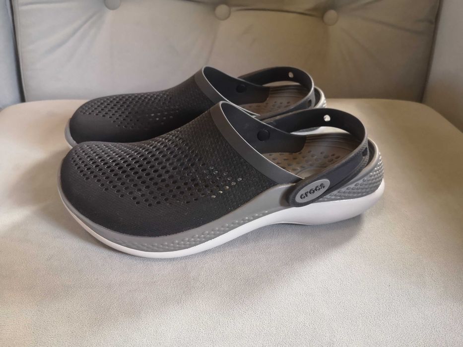 Buty klapki Crocs r.42