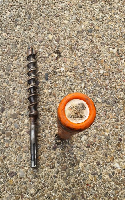 Broca 32mm e  ponteiros hilti