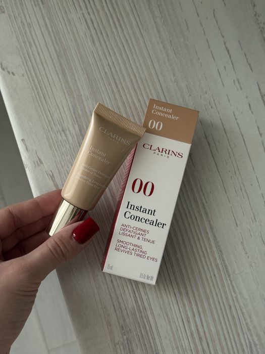 Консилер Clarins