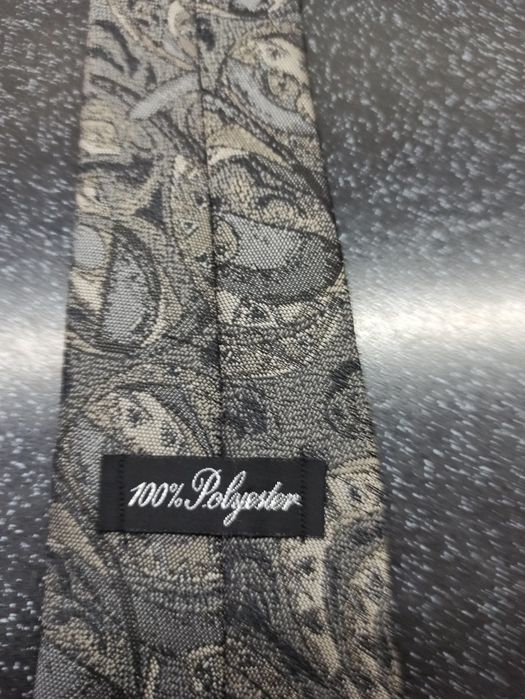 Mucha męska bezpieczna na klips.