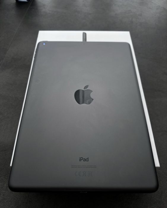 Ipad 8 ідеальний стан з коробкою