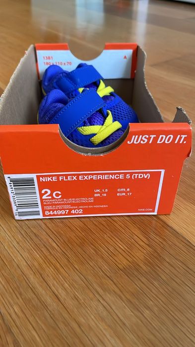 Ténis bebé nike novos na caixa