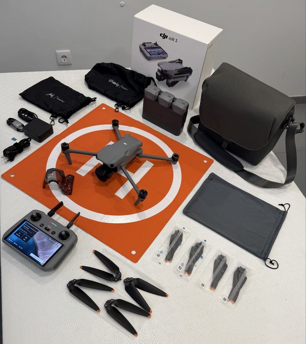 DJI Air 3 Fly More Combo com DJI RC 2 | Como novo | 3 baterias | 512 GB