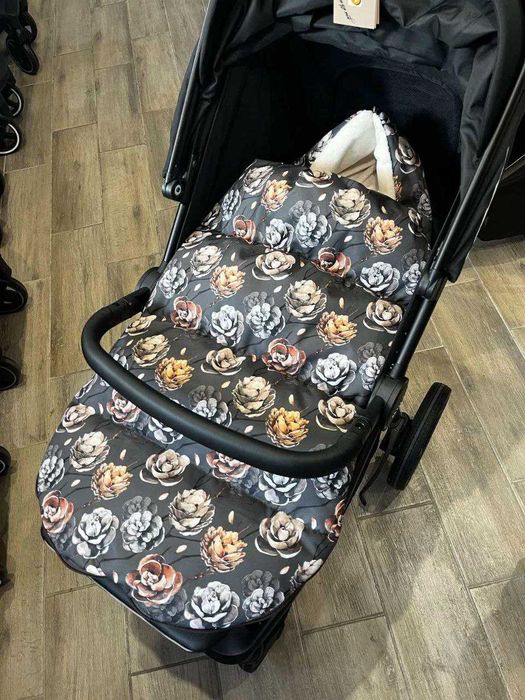 Теплесенький конверт зимовий кокон в коляску, санки чохол
