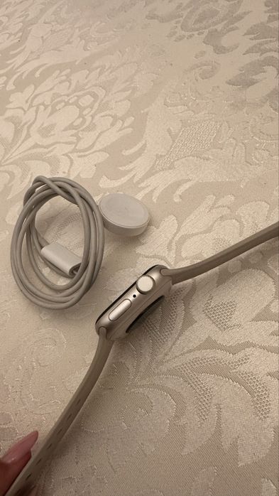 Apple Watch SE (2.ª Geração) GPS 40mm – Com Caixa e Carregador