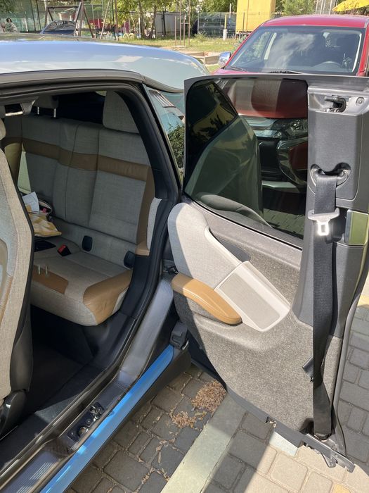 Електромобіль BMW I3