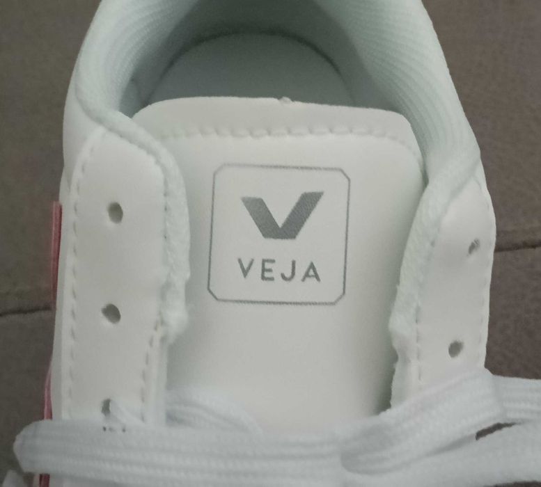 Sapatilhas Veja Campo White/Wine Red - Tam. 37 - Novas com caixa