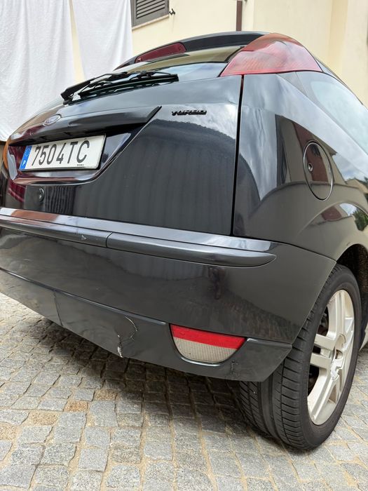 Vendo ford focus 1.8 (negociável)